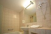 Hotel Aranyhomok - superior fürdőszoba a négycsillagos kecskeméti szállodában