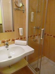 Fürdőszoba Kecskeméten az Aranyhomok hotelben