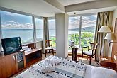 Panorámás kilátás a Balatonra a 4* Hotel Bál Szállodából