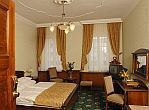 4* Park Hotel barokk stílusú franciaágyas Classic szobája Egerben
