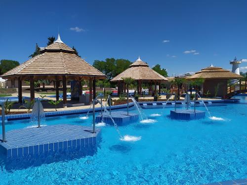 Hungarospa Thermal Hotel Hajdúszoboszló - Akciós félpanziós csomagok Hajdúszoboszlón fürdőbelépővel