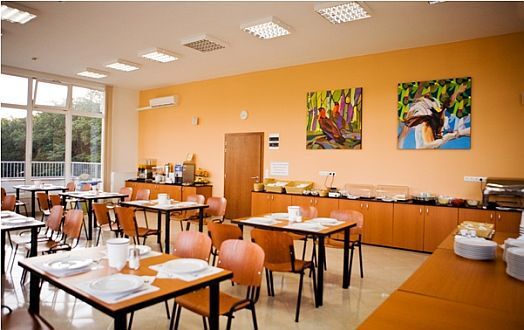 Saphir Aqua reggelizője Sopronban - akciós szállodai szoba Sopronban a Saphir Aqua Aparthotelben