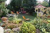 Keszthelyi Wellness Hotel Kakadu szép kertje, japán kert Keszthelyen