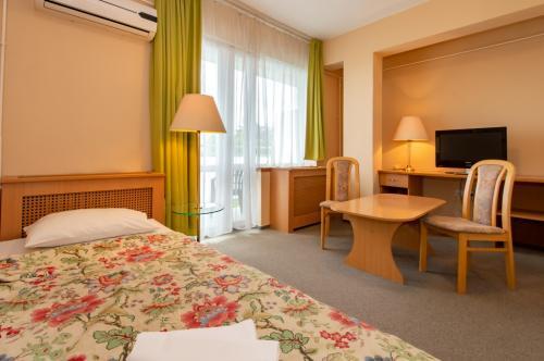 Hotel Fit Heviz szabad kétágyas szobája félpanziós csomagban Hévízen